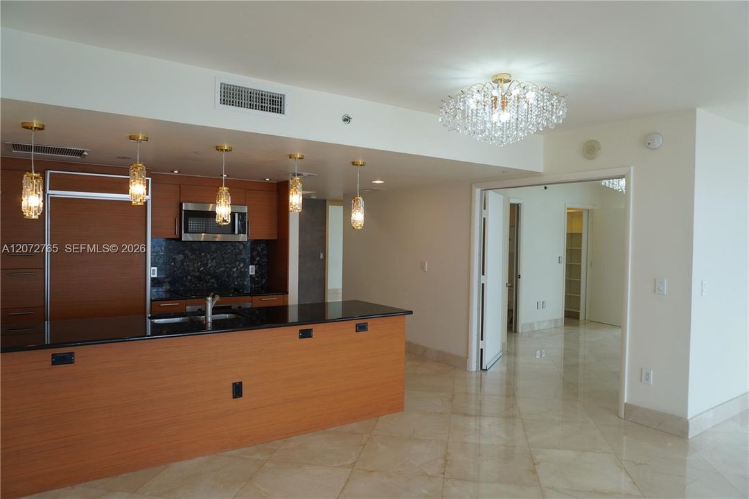 For Rent: $6,500 (3 beds, 2 baths, 1789 Square Feet)