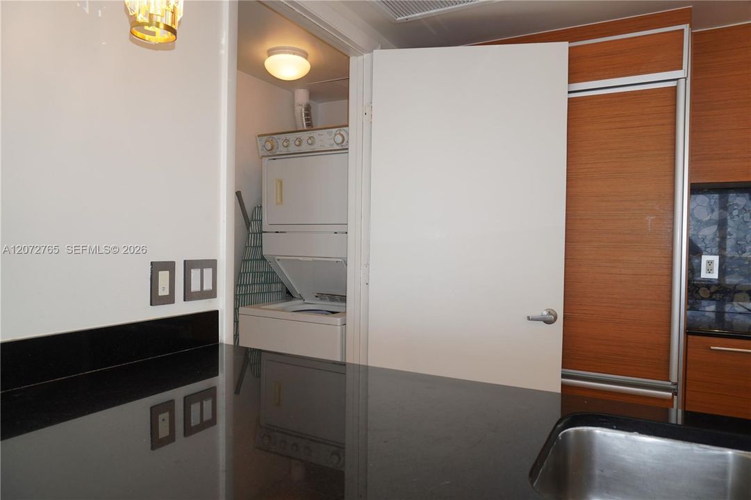 For Rent: $6,500 (3 beds, 2 baths, 1789 Square Feet)