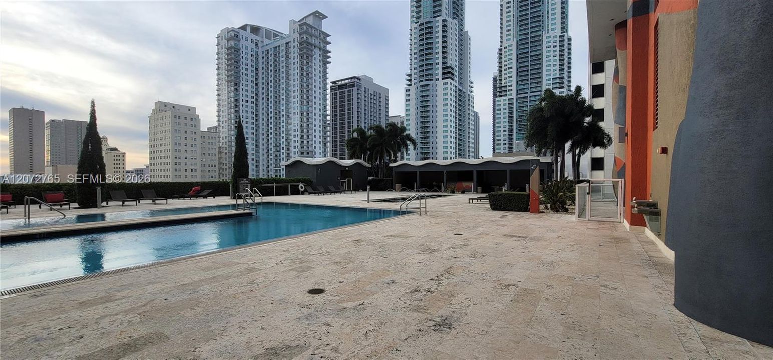 For Rent: $6,500 (3 beds, 2 baths, 1789 Square Feet)