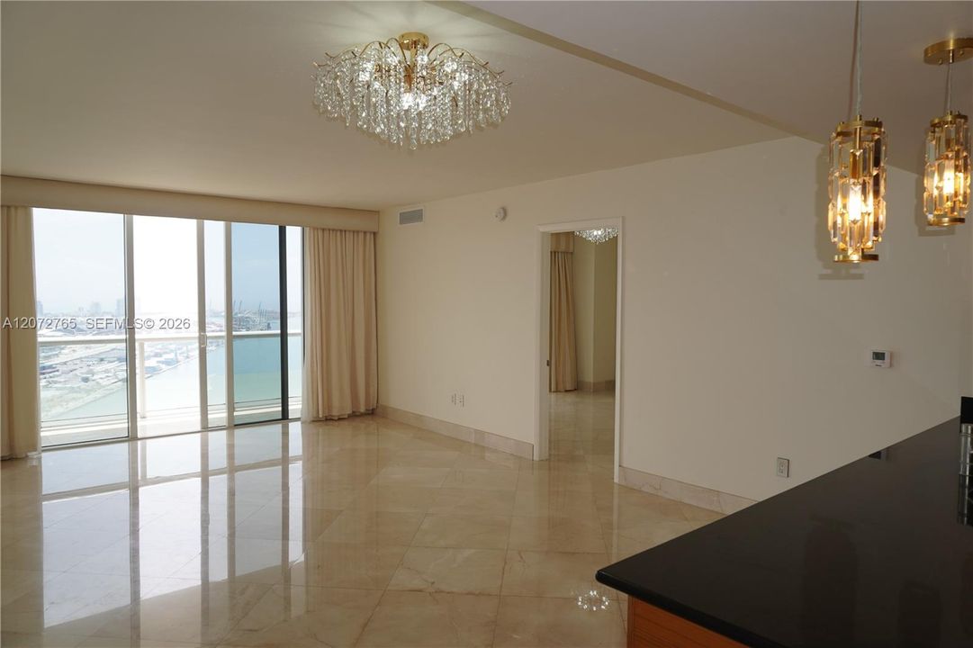 For Rent: $6,500 (3 beds, 2 baths, 1789 Square Feet)