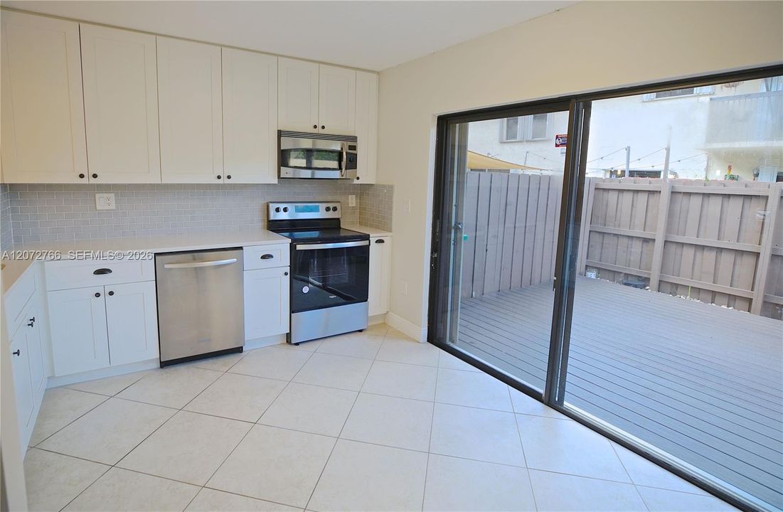 For Rent: $2,900 (2 beds, 1 baths, 1152 Square Feet)