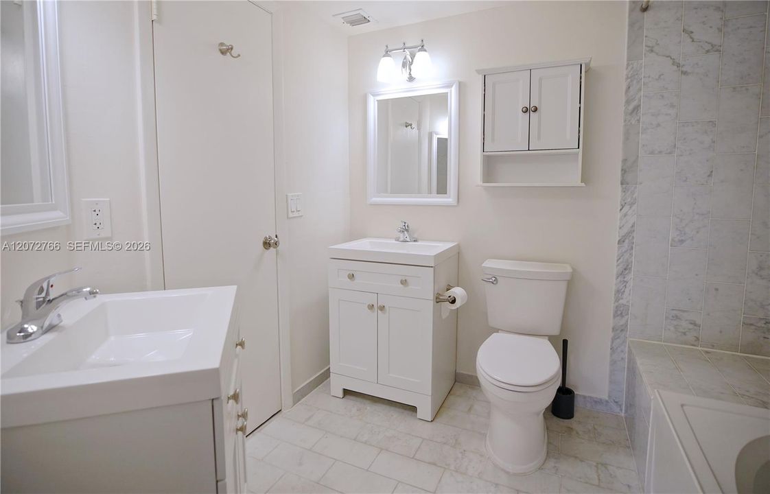 For Rent: $2,900 (2 beds, 1 baths, 1152 Square Feet)