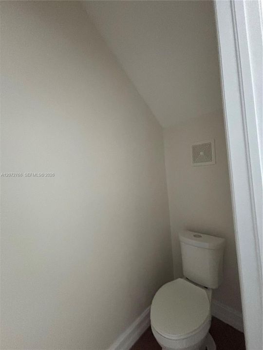 В аренду: $3,200 (3 спален, 2 ванн, 1790 Квадратных фут)