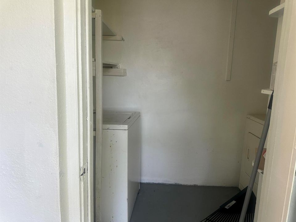 12 Laundry
