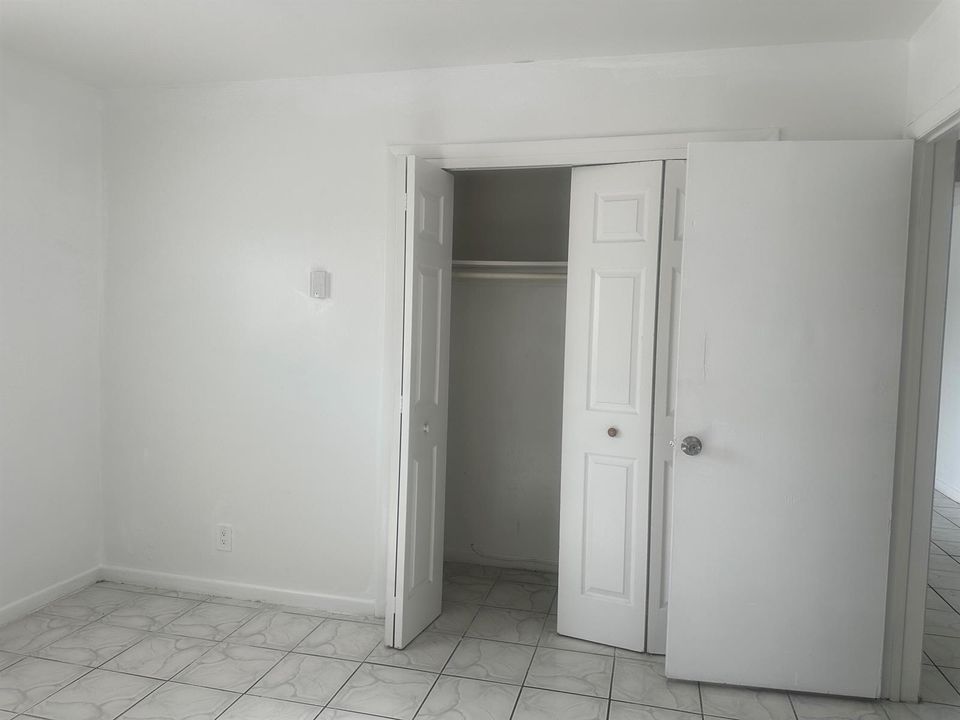 09 Room