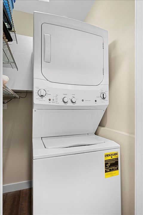 07-LUX9457