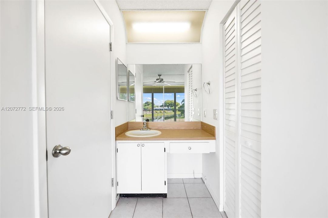 For Sale: $120,000 (2 beds, 2 baths, 970 Square Feet)