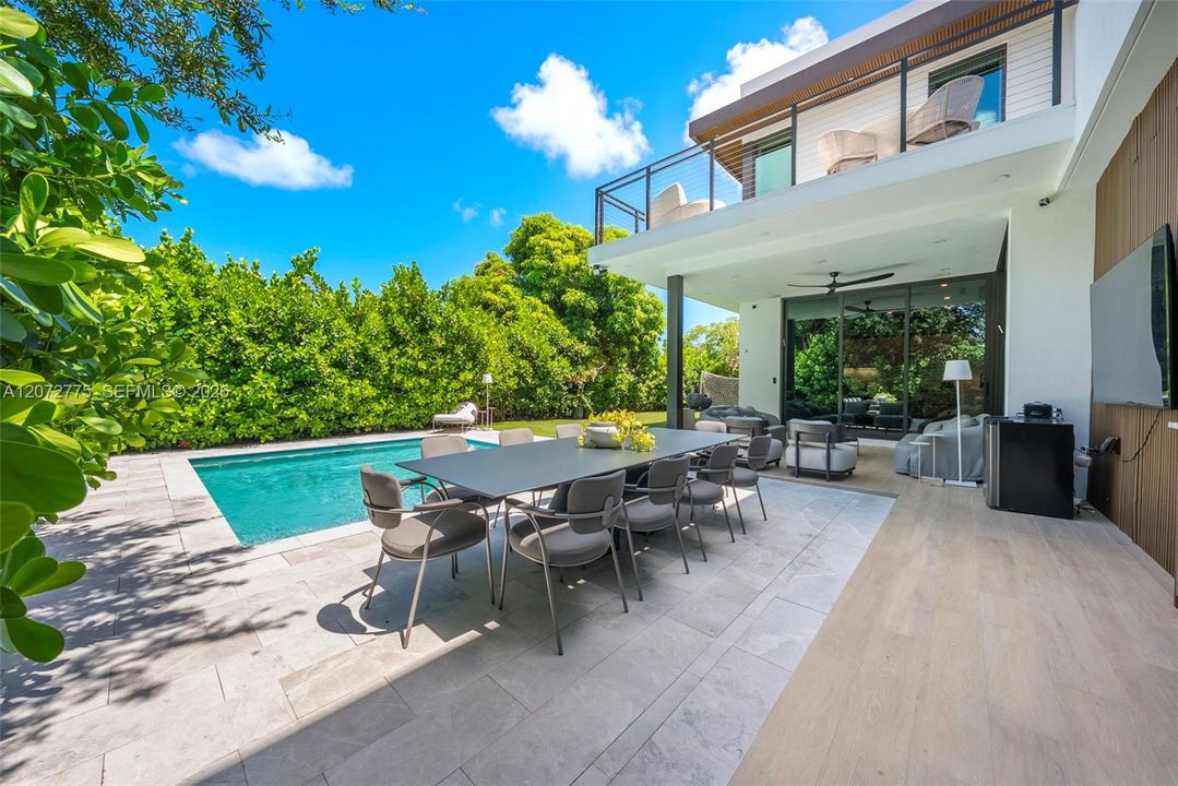 For Sale: $4,099,000 (5 beds, 4 baths, 3360 Square Feet)