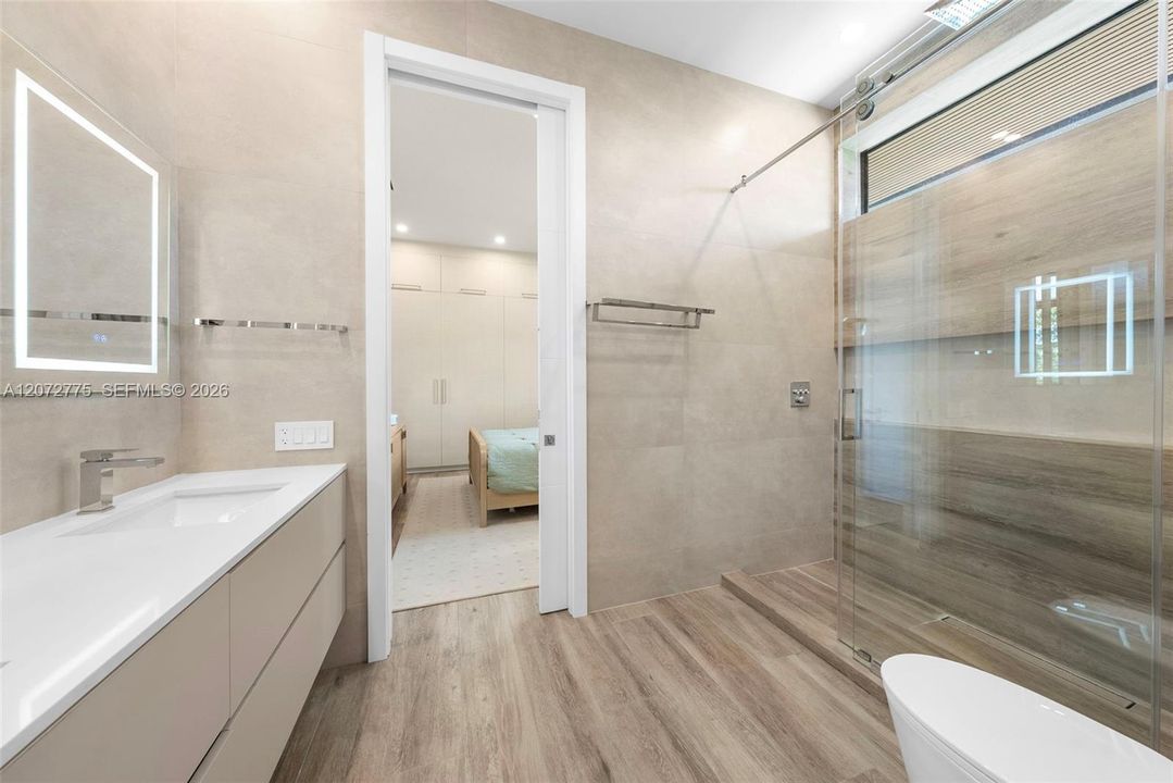 For Sale: $4,099,000 (5 beds, 4 baths, 3360 Square Feet)