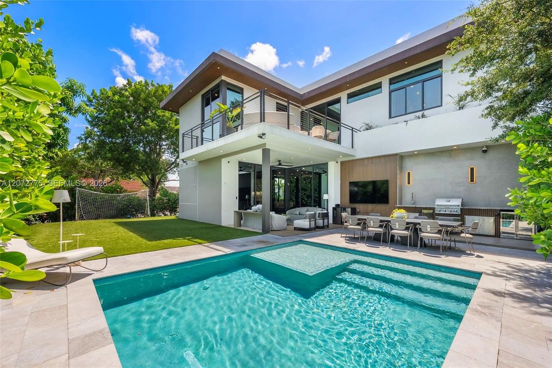 For Sale: $4,099,000 (5 beds, 4 baths, 3360 Square Feet)