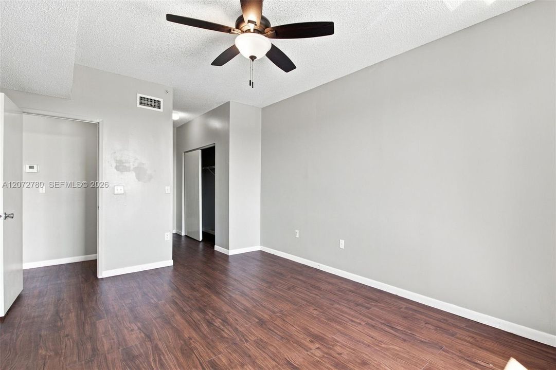 For Sale: $240,000 (2 beds, 2 baths, 1183 Square Feet)