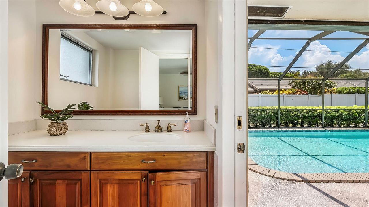 CABANA HALF BATH
