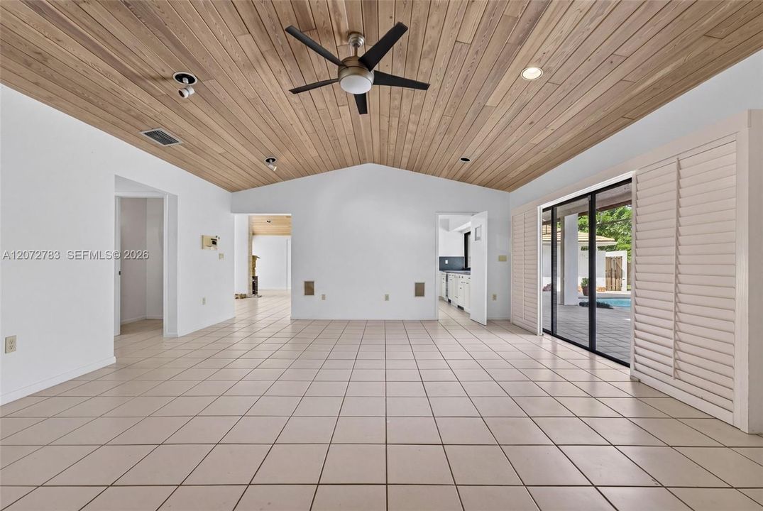For Sale: $1,699,000 (5 beds, 4 baths, 3883 Square Feet)