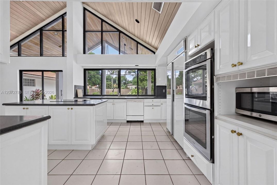 For Sale: $1,699,000 (5 beds, 4 baths, 3883 Square Feet)