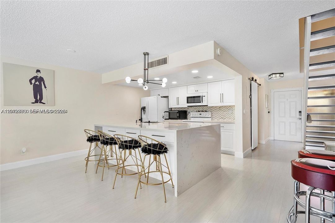 В аренду: $3,350 (2 спален, 2 ванн, 1318 Квадратных фут)