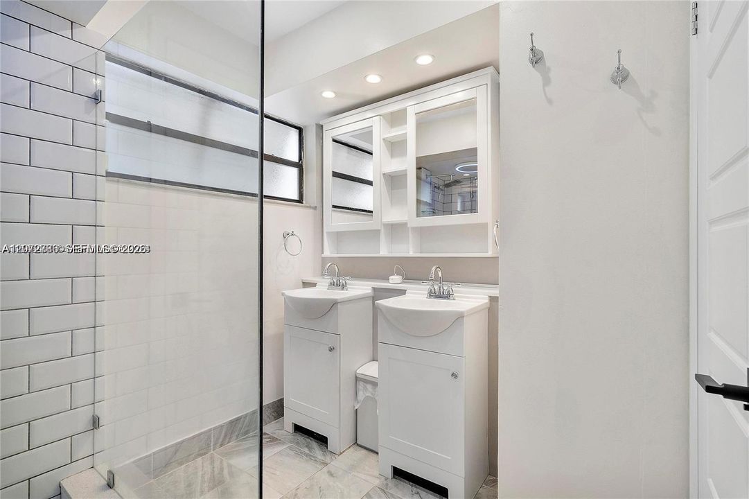В аренду: $3,350 (2 спален, 2 ванн, 1318 Квадратных фут)