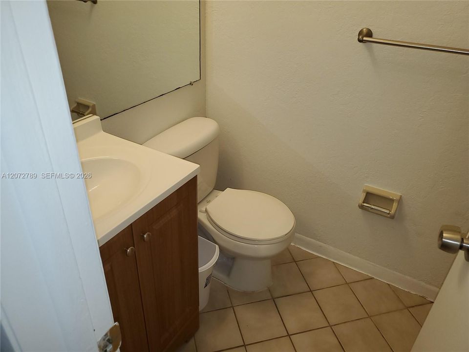 En Venta: $195,000 (2 camas, 2 baños, 820 Pies cuadrados)