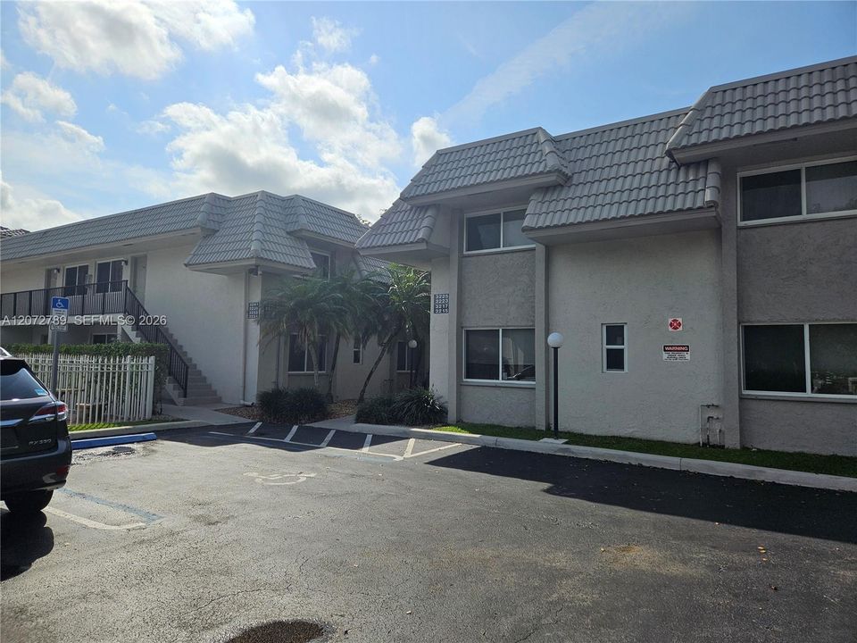 En Venta: $195,000 (2 camas, 2 baños, 820 Pies cuadrados)