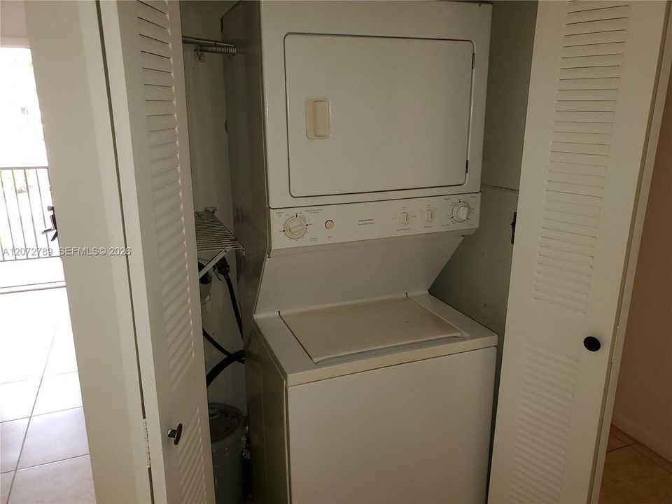 En Venta: $195,000 (2 camas, 2 baños, 820 Pies cuadrados)