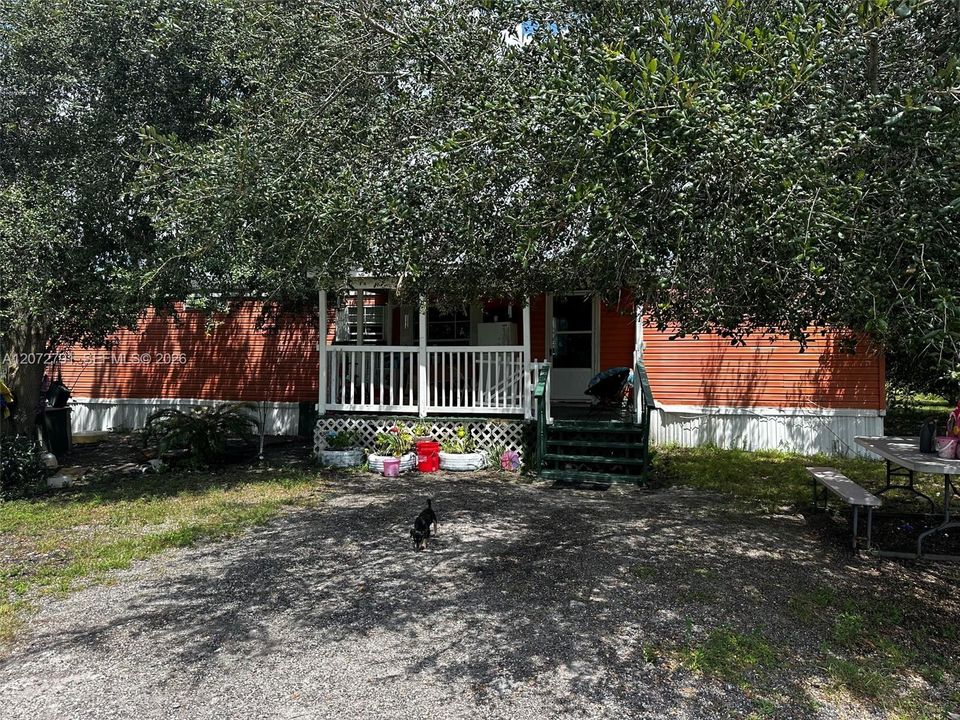 На продажу: $175,000 (2 спален, 2 ванн, 784 Квадратных фут)