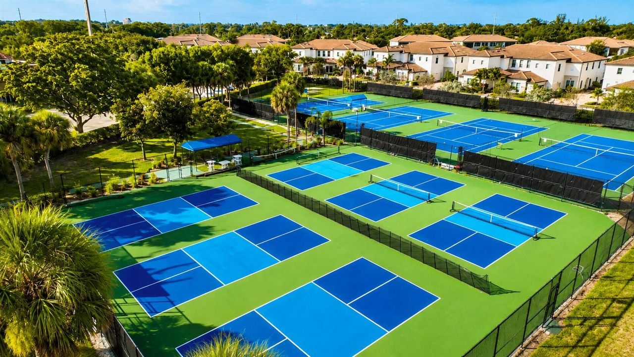 Tennis & Pickleball Courts