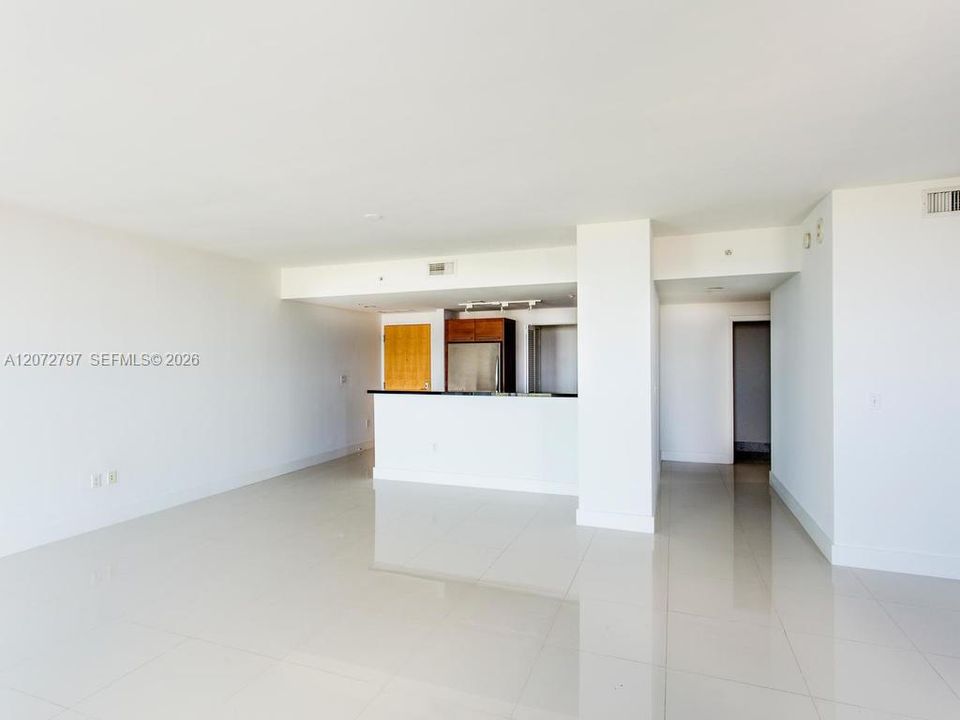 В аренду: $4,500 (2 спален, 2 ванн, 1474 Квадратных фут)