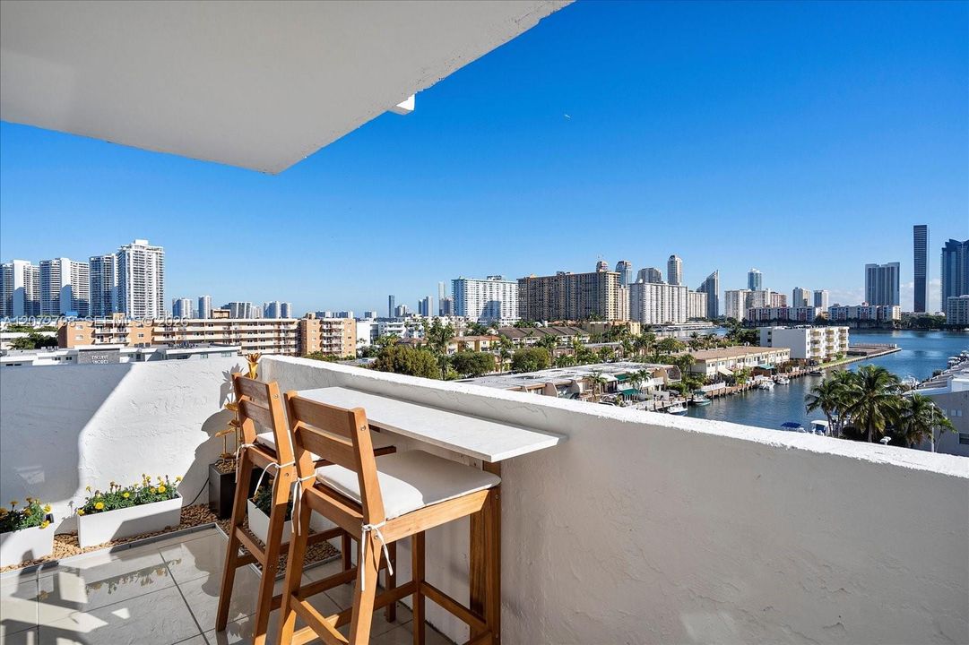 For Rent: $3,750 (3 beds, 2 baths, 1450 Square Feet)