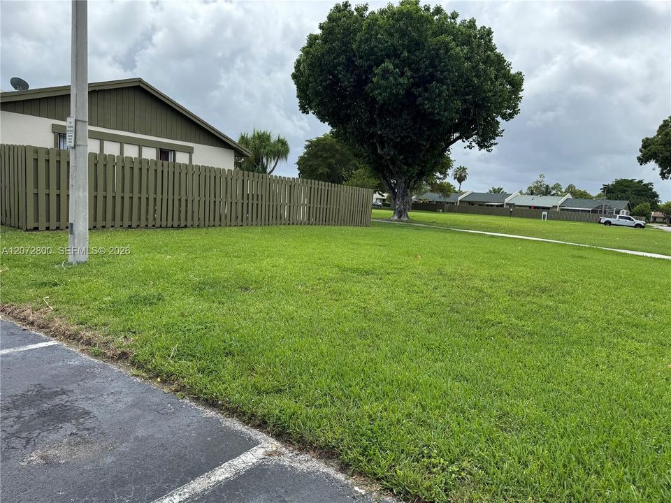 For Rent: $2,900 (3 beds, 2 baths, 1276 Square Feet)