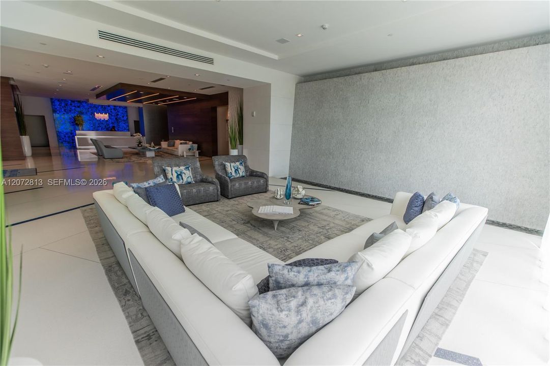 For Rent: $6,900 (3 beds, 3 baths, 1524 Square Feet)