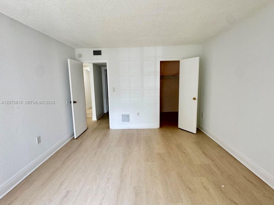 В аренду: $1,800 (1 спален, 1 ванн, 810 Квадратных фут)