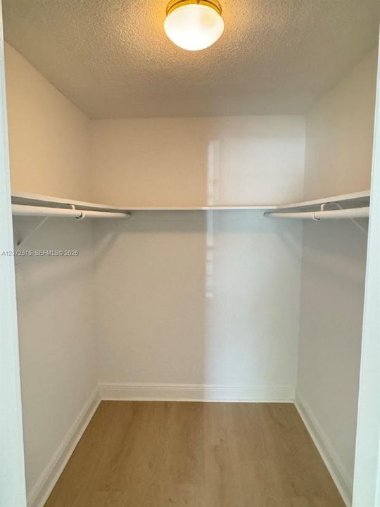 В аренду: $1,800 (1 спален, 1 ванн, 810 Квадратных фут)