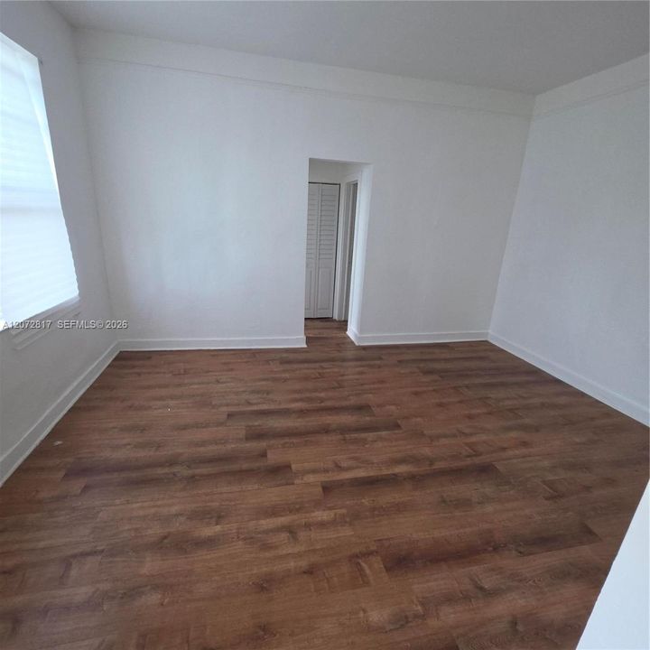 For Rent: $1,300 (0 beds, 1 baths, 15996 Square Feet)