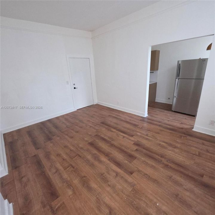 For Rent: $1,300 (0 beds, 1 baths, 15996 Square Feet)