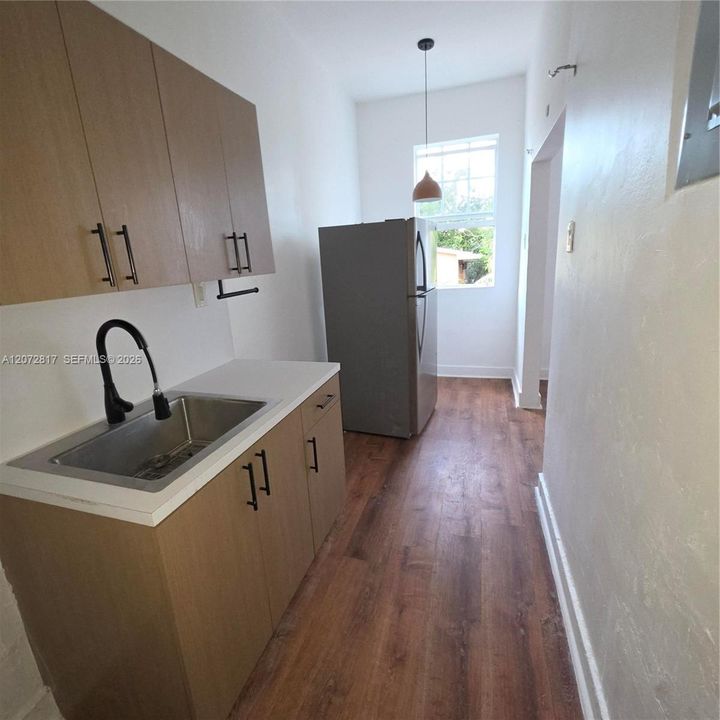 For Rent: $1,300 (0 beds, 1 baths, 15996 Square Feet)