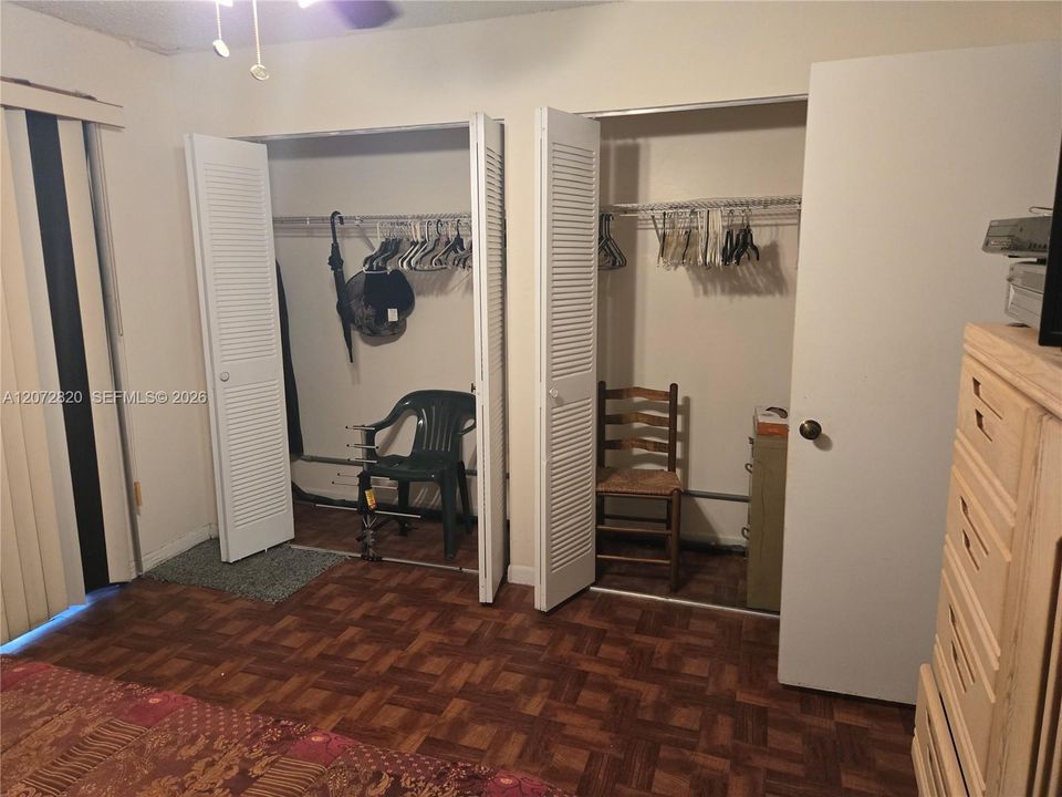 For Sale: $330,000 (2 beds, 2 baths, 1108 Square Feet)