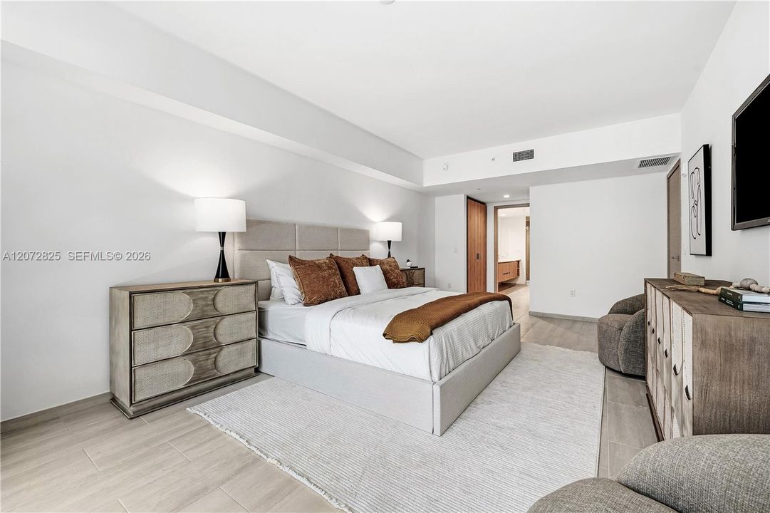 For Rent: $9,995 (3 beds, 3 baths, 2055 Square Feet)