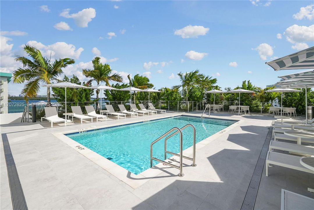 For Rent: $9,995 (3 beds, 3 baths, 2055 Square Feet)