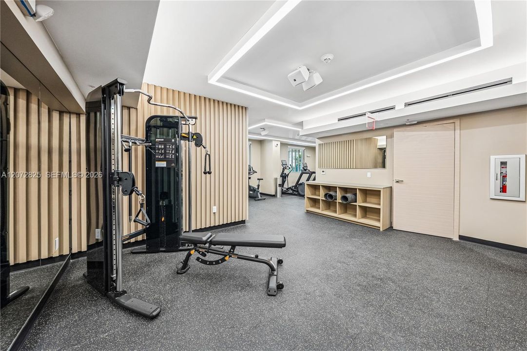 For Rent: $9,995 (3 beds, 3 baths, 2055 Square Feet)