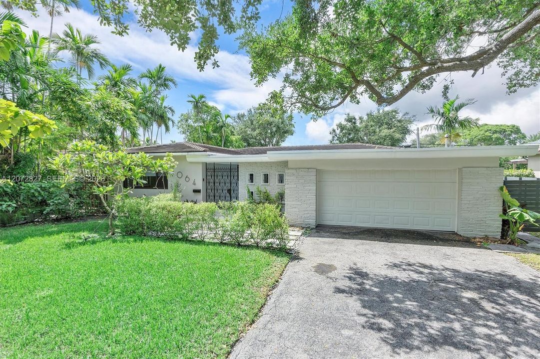 For Rent: $7,950 (3 beds, 2 baths, 1951 Square Feet)