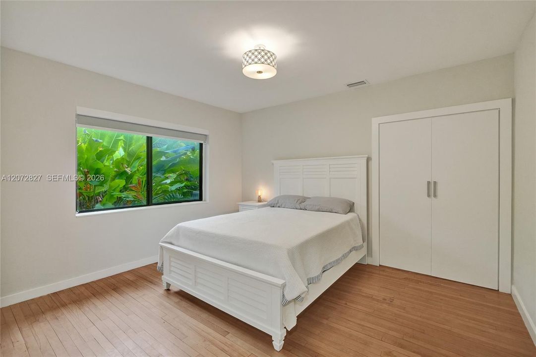For Rent: $7,950 (3 beds, 2 baths, 1951 Square Feet)