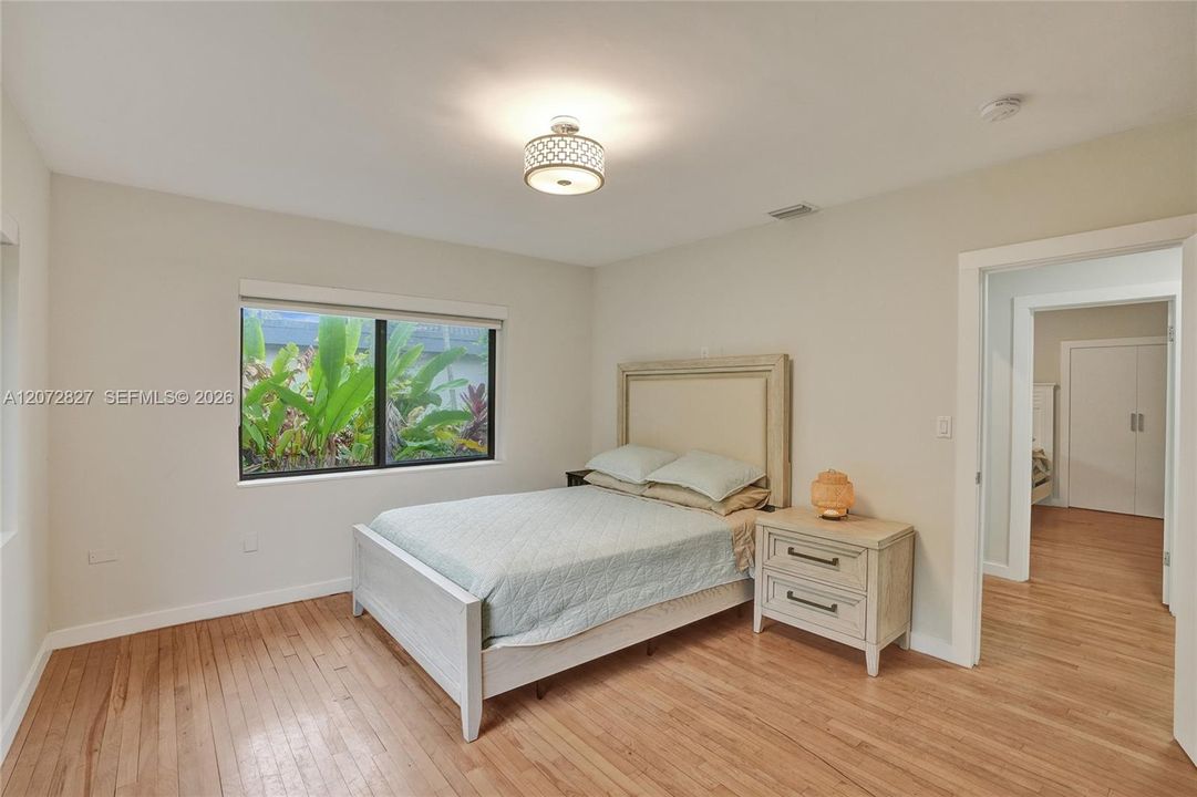 For Rent: $7,950 (3 beds, 2 baths, 1951 Square Feet)