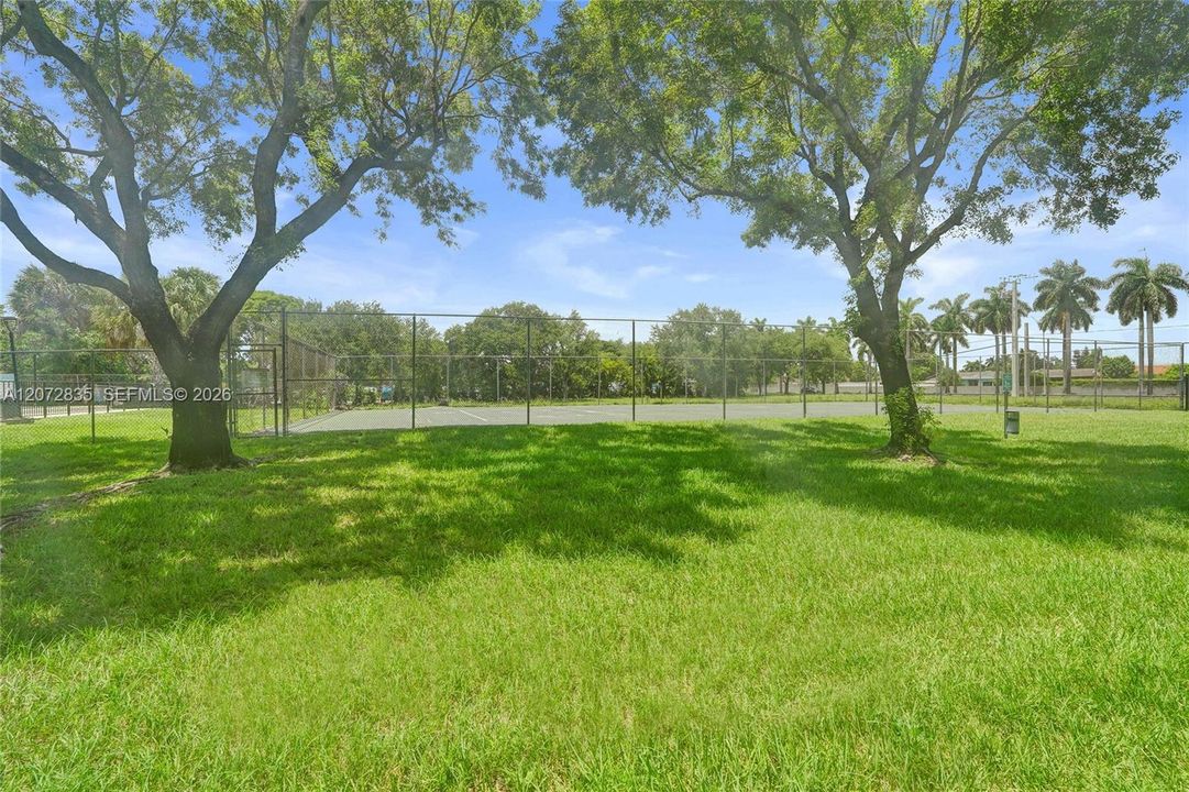 出租: $3,150 (3 贝兹, 2 浴室, 1580 平方英尺)