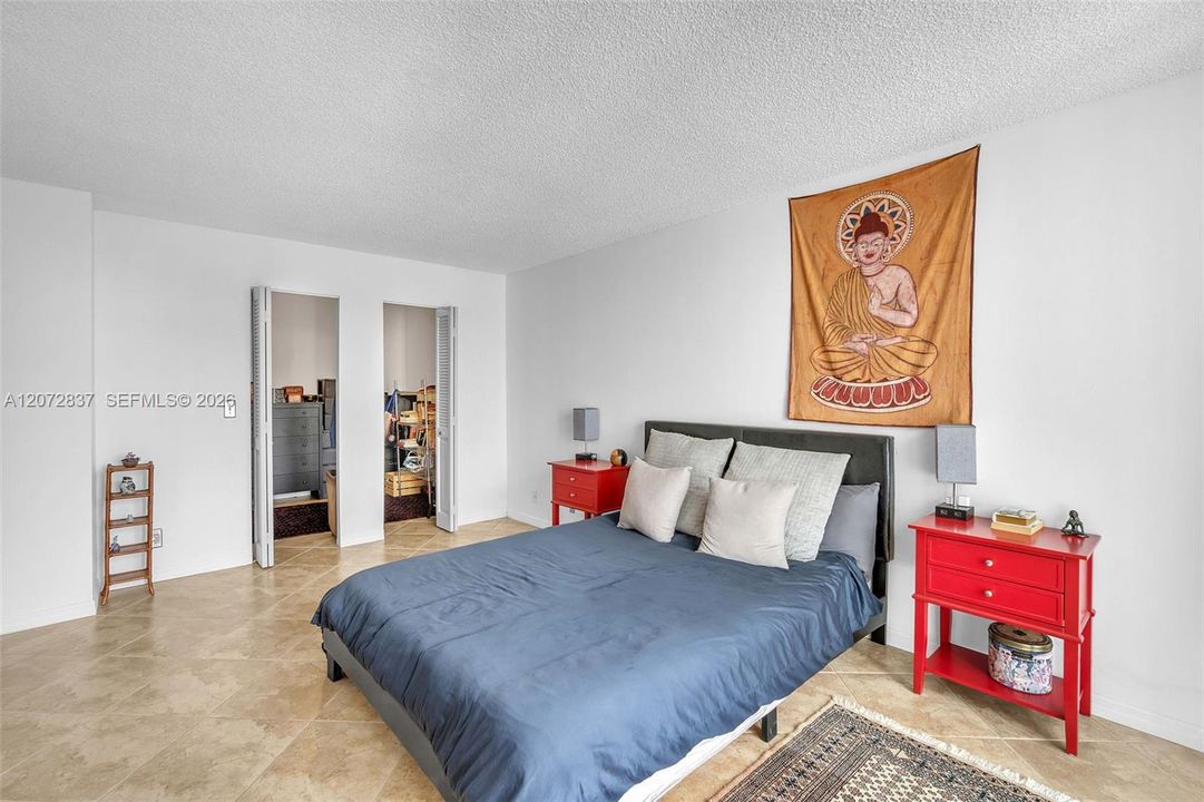 For Sale: $295,000 (2 beds, 2 baths, 1130 Square Feet)