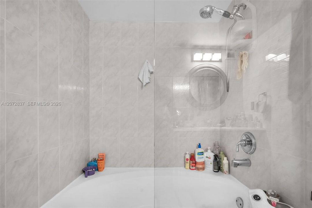 For Sale: $295,000 (2 beds, 2 baths, 1130 Square Feet)