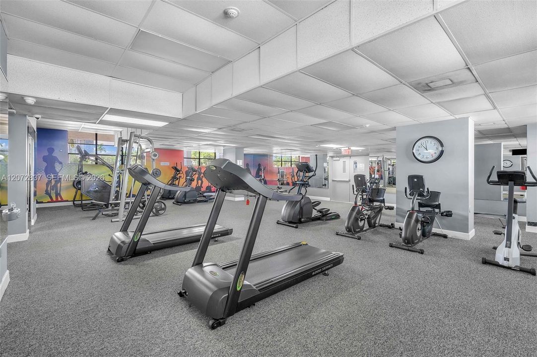 For Sale: $295,000 (2 beds, 2 baths, 1130 Square Feet)