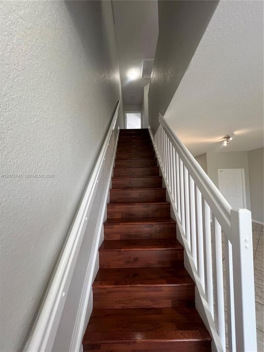 В аренду: $3,350 (3 спален, 2 ванн, 1461 Квадратных фут)