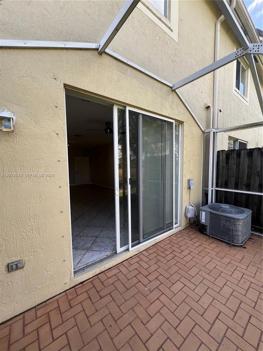 В аренду: $3,350 (3 спален, 2 ванн, 1461 Квадратных фут)