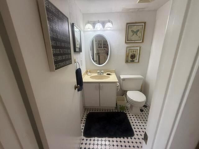 2nd half bath