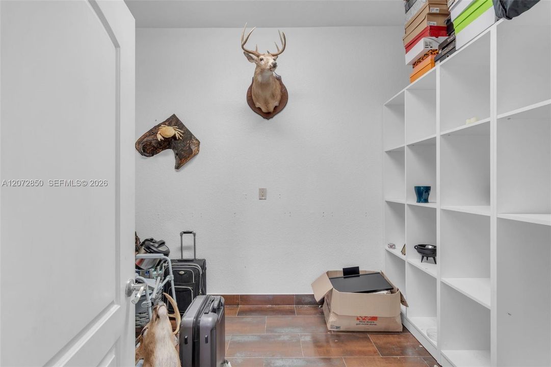 En Venta: $2,500,000 (4 camas, 3 baños, 2424 Pies cuadrados)