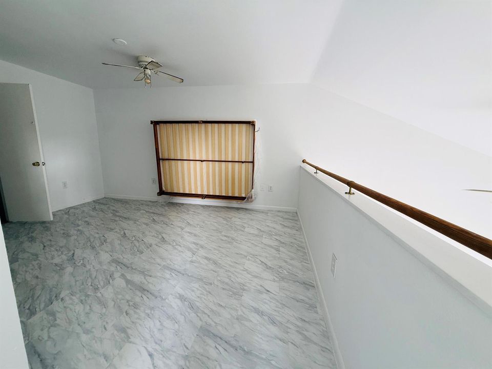 Flex/loft space with convertible bed
